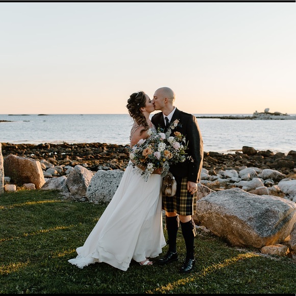 Hayley Paige Ellie Wedding Gown - Picture 4 of 12